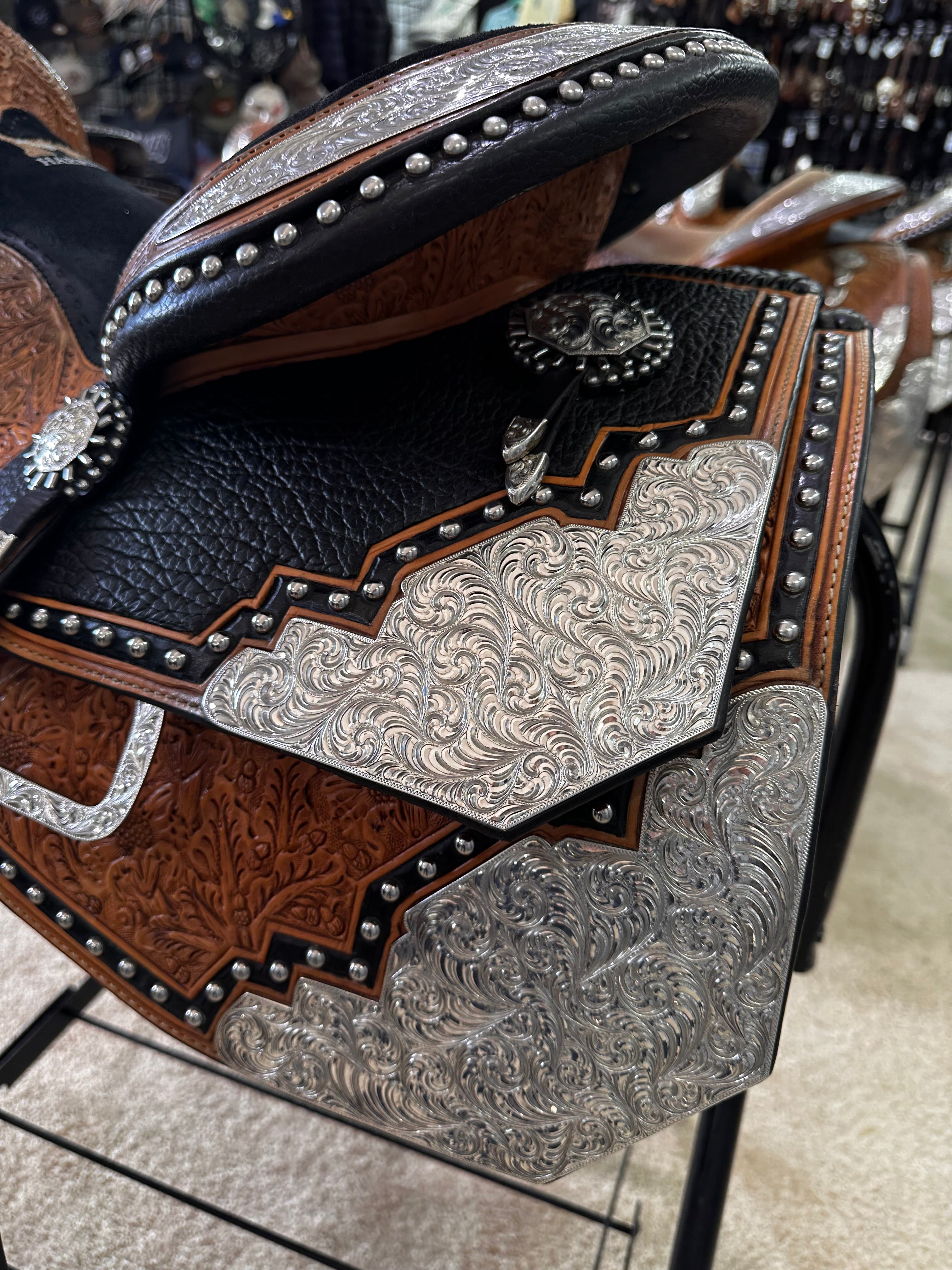 Harris Show Saddle 15.5"